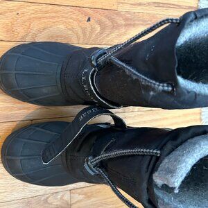 LL Bean Kids winter boots size 12